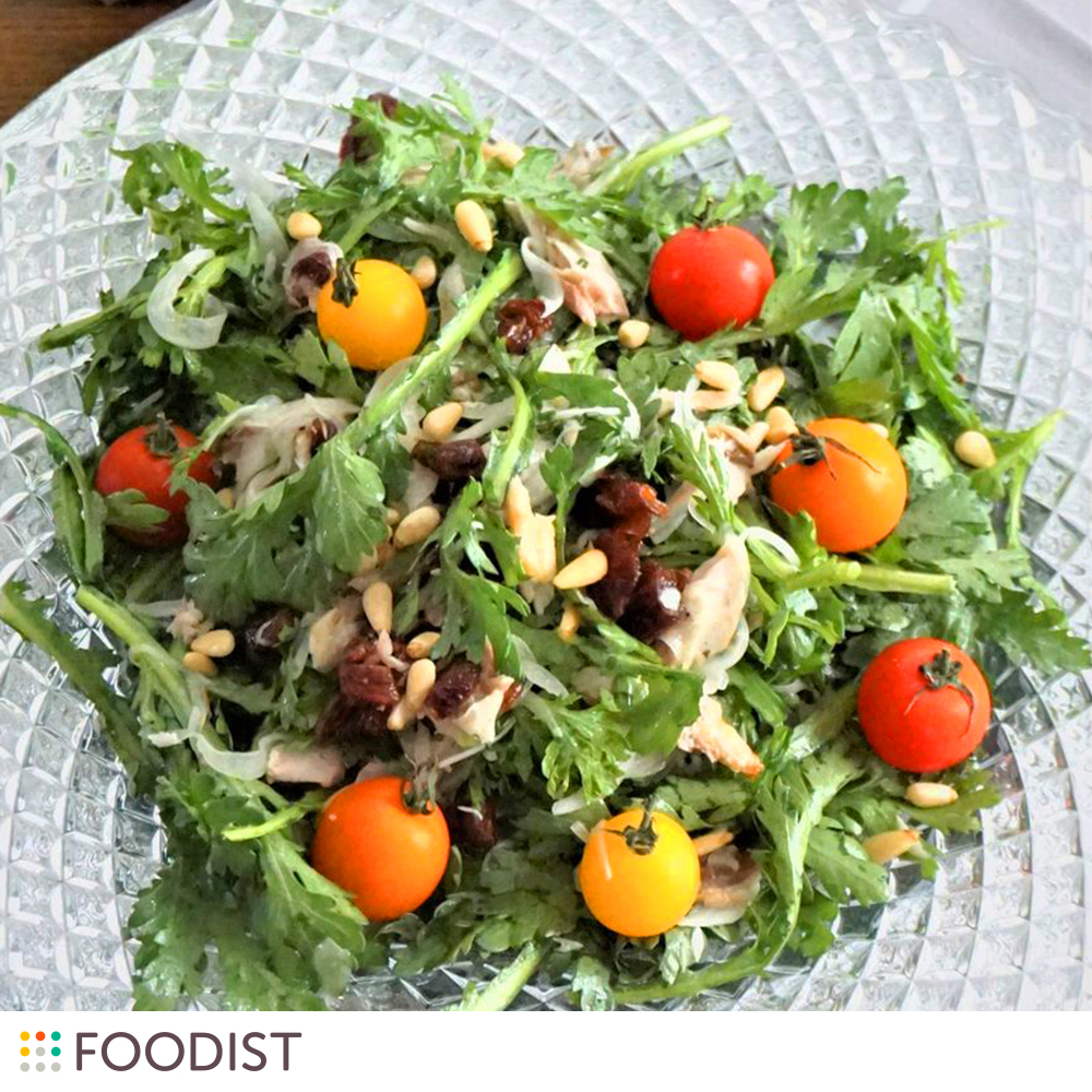 さっぱりおいしい! 焼き鯖と春菊のサラダ