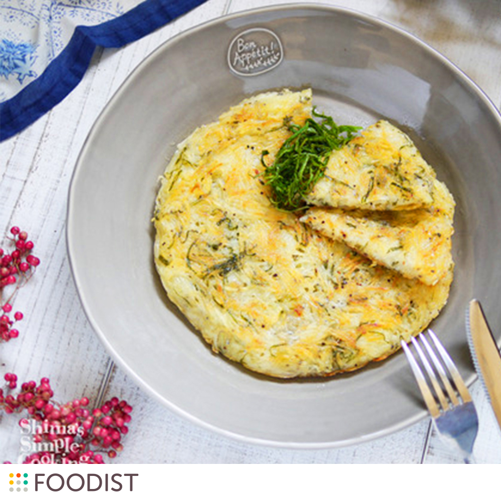 混ぜて焼くだけカリッともっちり! しらすと大葉の和風ジャガイモガレット