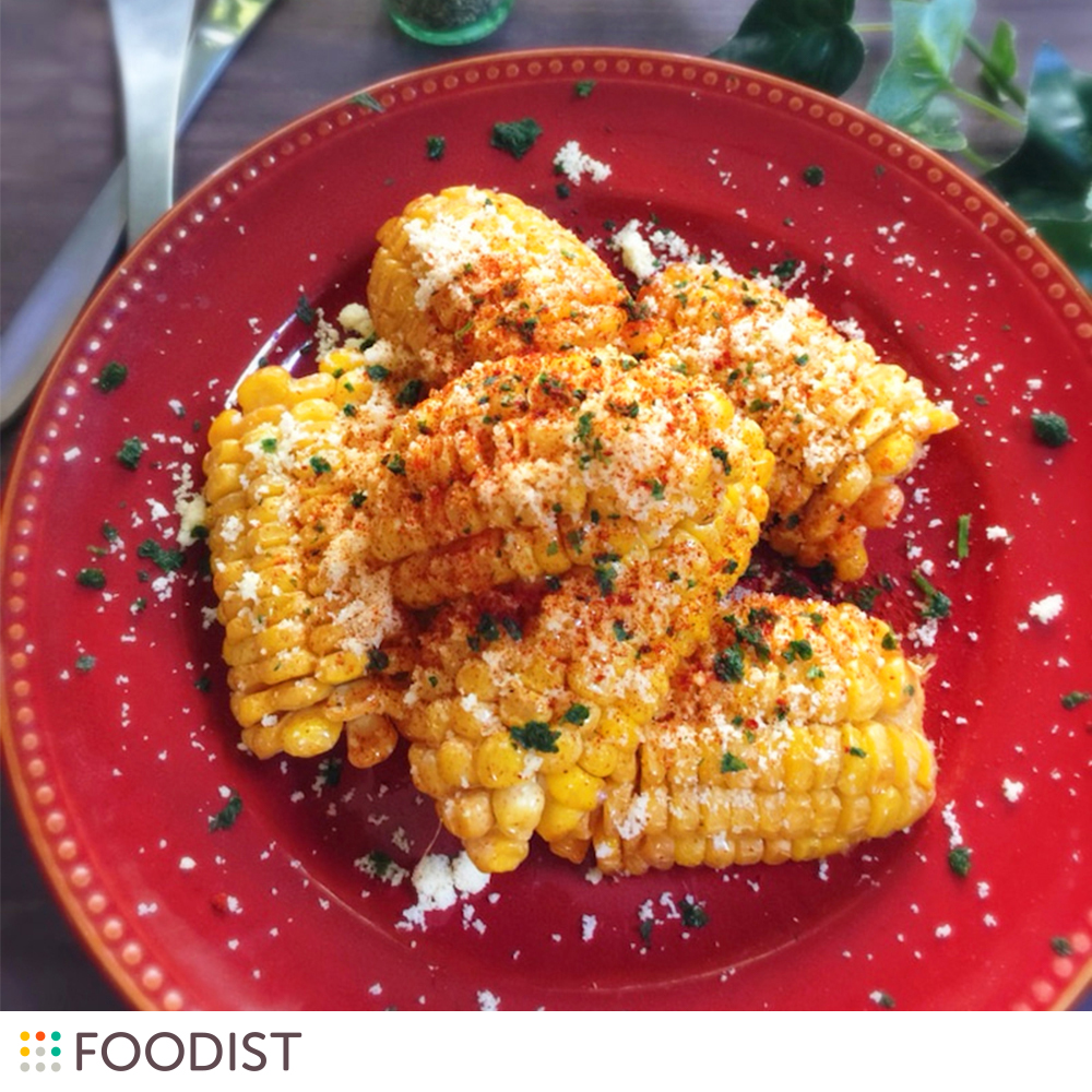 味付けは粉チーズで!揚げトウモロコシの粉チーズかけ