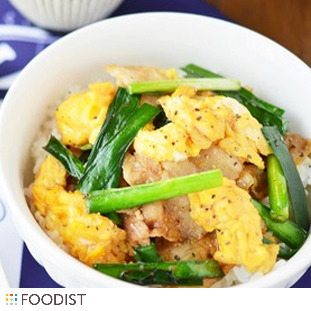 包丁・まな板いらず!ふんわり炒り卵と豚ニラのオイスター炒めのっけ丼